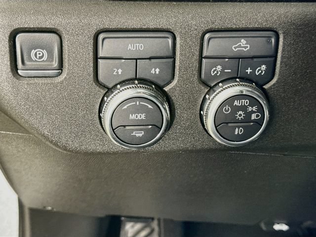 Used 2024 GMC Sierra 1500 Elevation AWD/4WD image 11