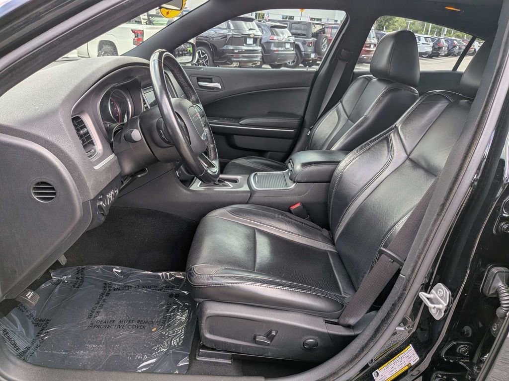 Used 2022 Dodge Charger SXT w/ Leather Interior Group RWD image 18