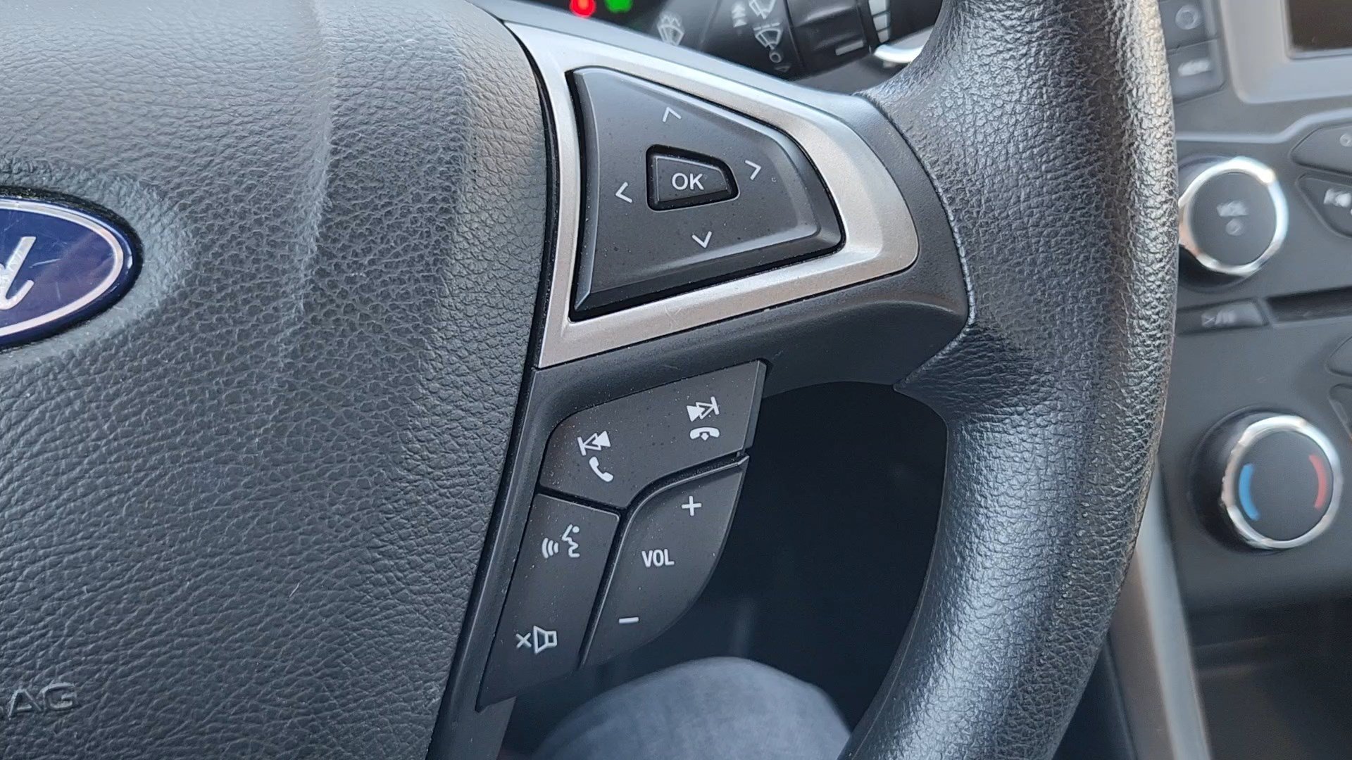 Used 2018 Ford Fusion S FWD image 13