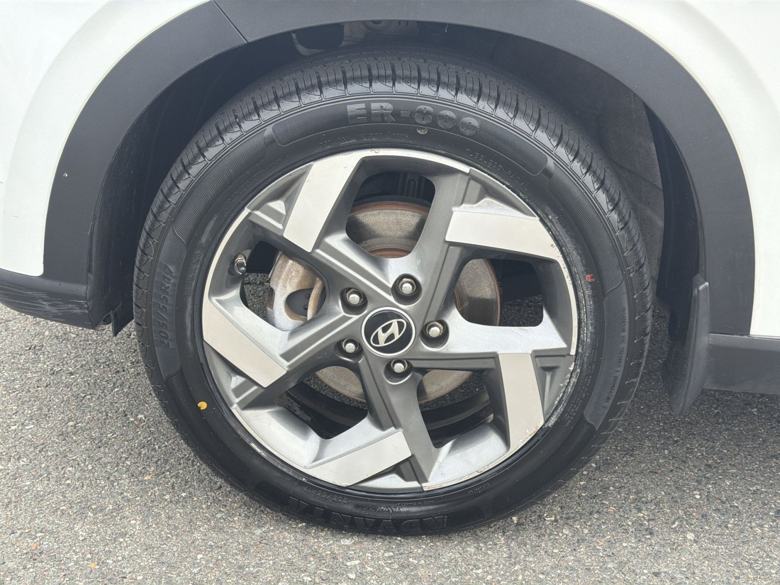 Used 2022 Hyundai Venue SEL FWD image 12