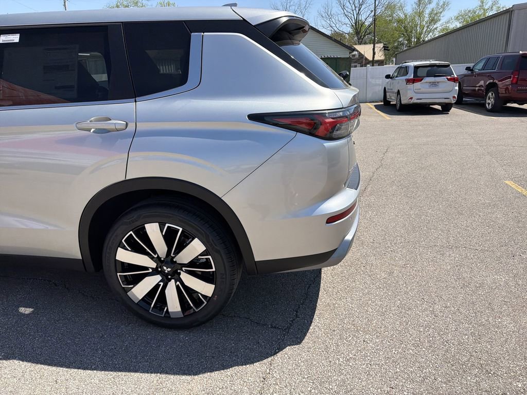 New 2026 Mitsubishi Outlander SE AWD/4WD image 7