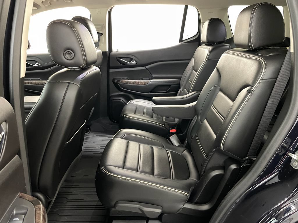 Certified 2022 GMC Acadia Denali w/ Denali Ultimate Package AWD/4WD image 16