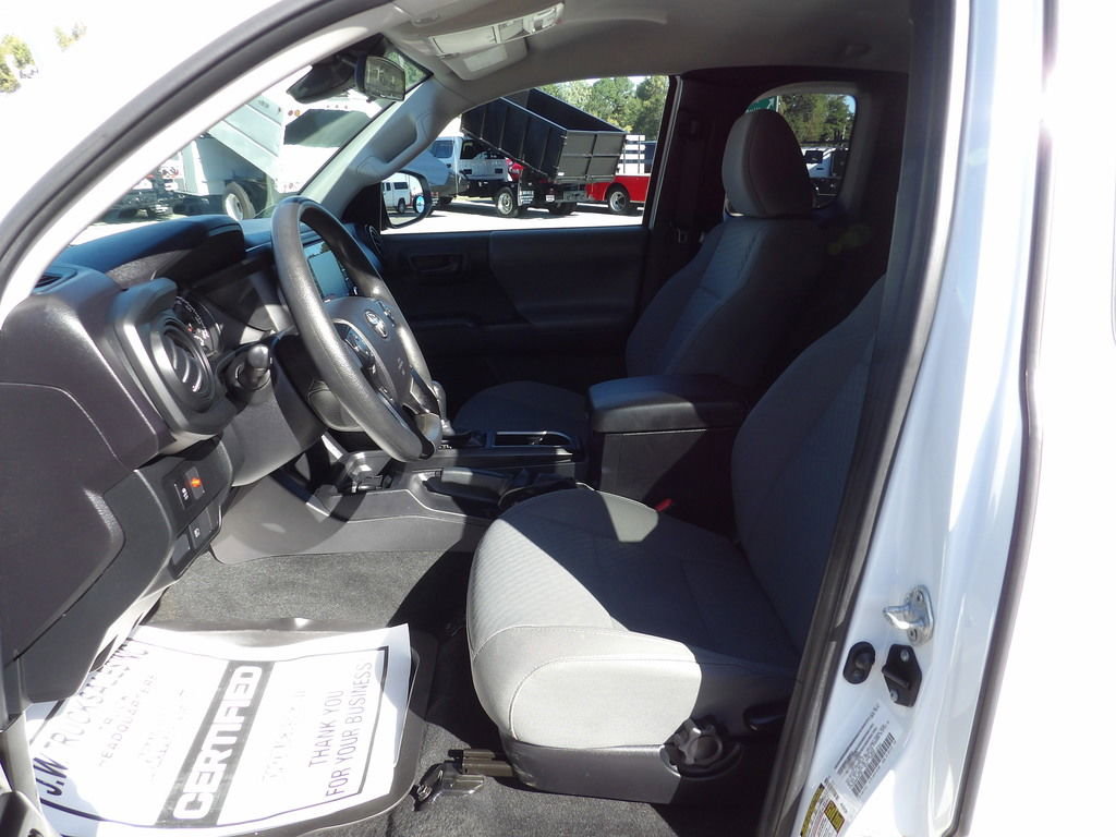 Used 2022 Toyota Tacoma SR image 25