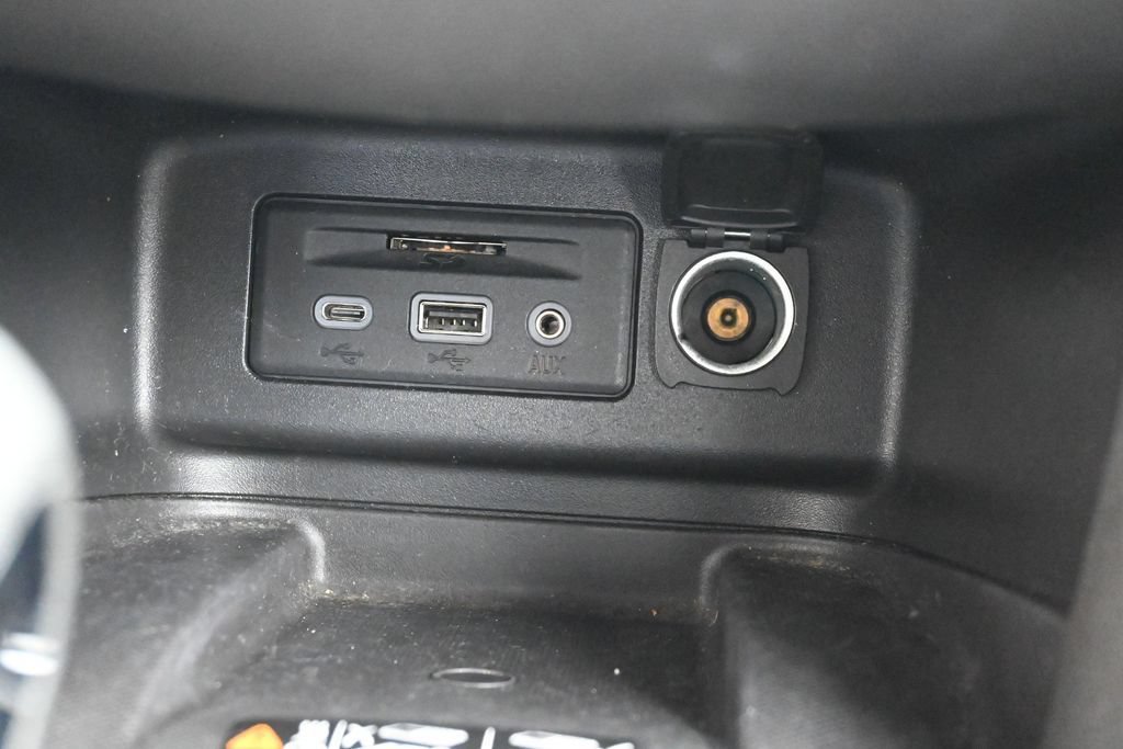 Used 2022 Chevrolet Equinox Premier FWD image 33
