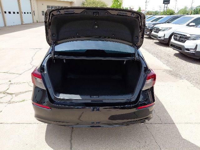 Used 2025 Honda Civic Sport image 30