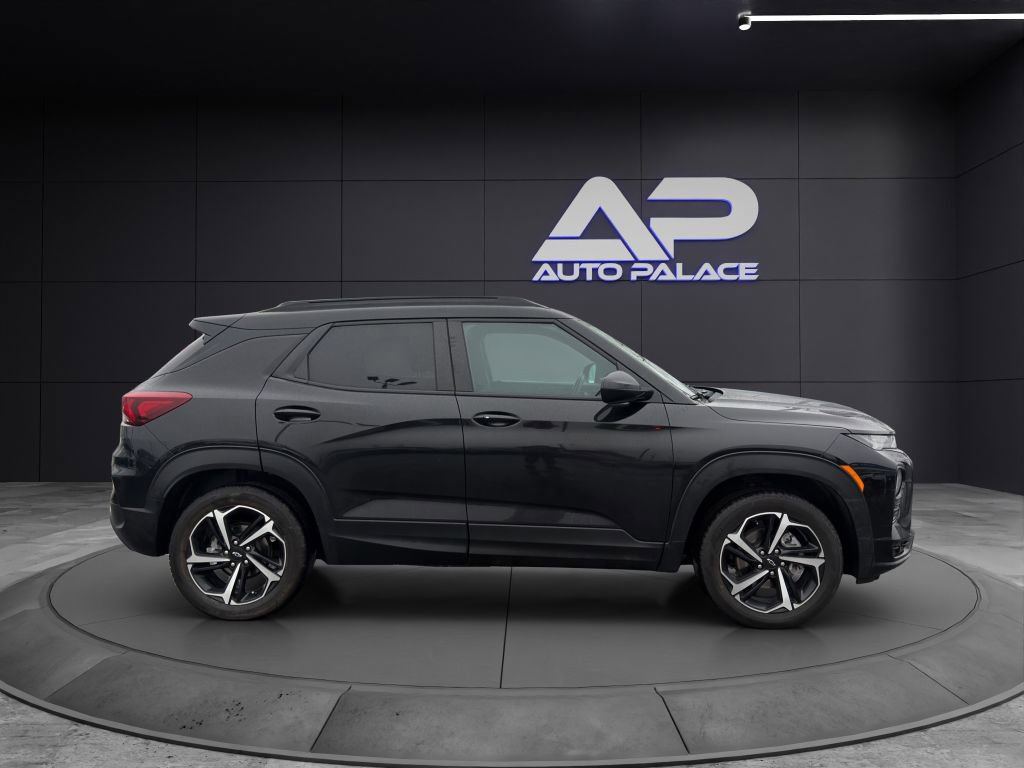 Used 2023 Chevrolet TrailBlazer RS w/ Convenience Package image 5