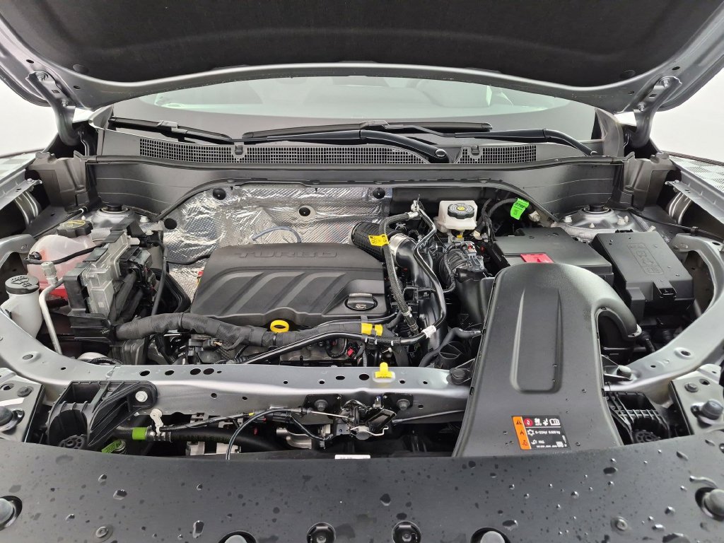 Used 2026 Chevrolet Trax RS w/ Sunroof Package FWD image 36