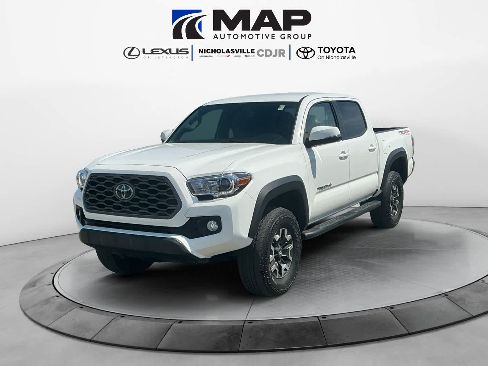 Used 2023 Toyota Tacoma TRD Off-Road AWD/4WD image 1