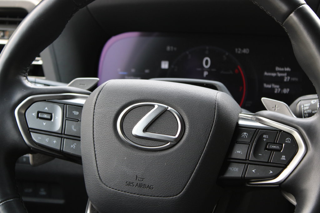 Used 2024 Lexus GX 550 w/ Accessory Package (Z1) AWD/4WD image 8