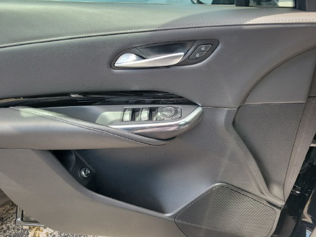 Used 2024 Cadillac XT4 Luxury w/ Cold Weather Package FWD image 14
