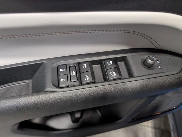 Used 2025 Jeep Compass Limited AWD/4WD image 13