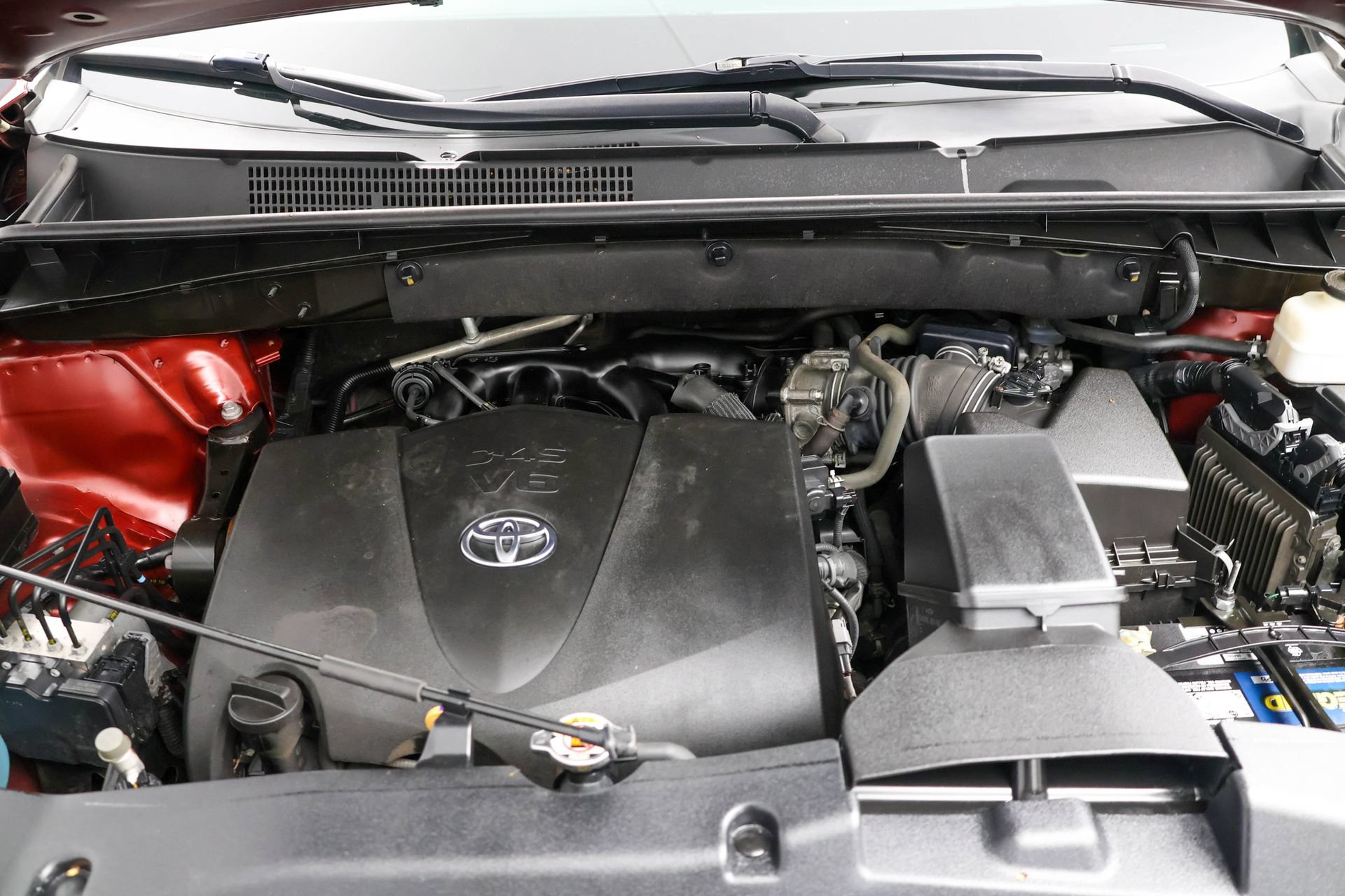 Used 2019 Toyota Highlander SE AWD/4WD image 40