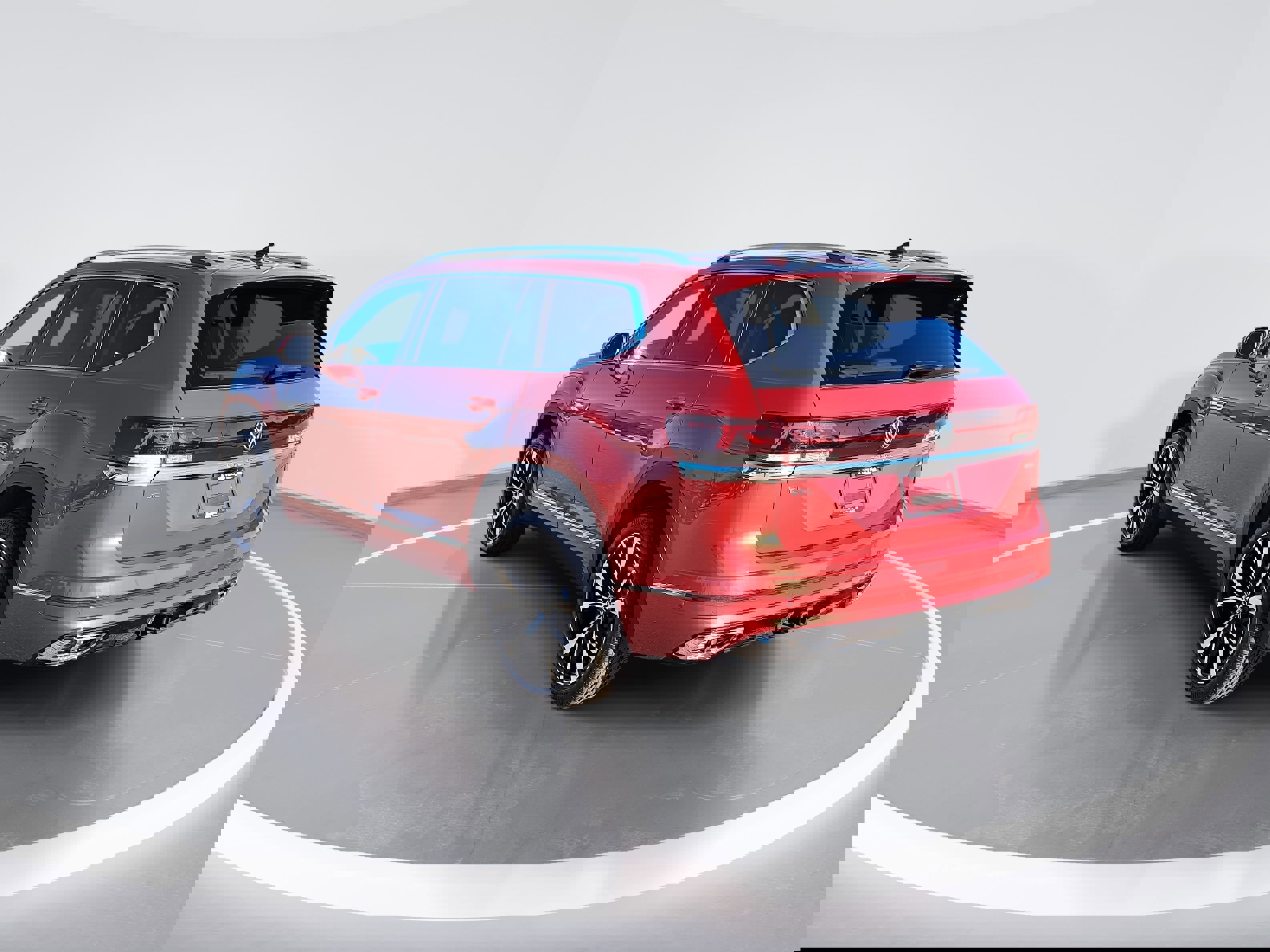 Certified 2024 Volkswagen Atlas SEL Premium R-Line image 5