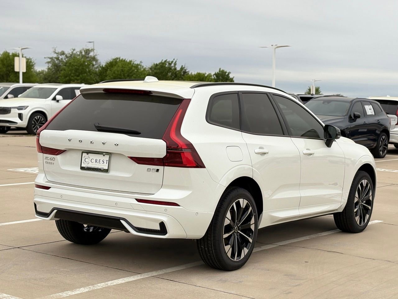 New 2026 Volvo XC60 B5 Plus w/ Protection Package Premier AWD/4WD image 5
