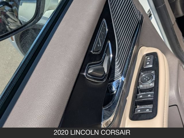 Used 2020 Lincoln Corsair AWD w/ Premium Package image 12