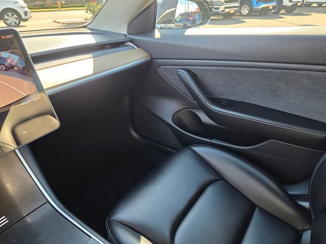 Used 2019 Tesla Model 3 Long Range image 31