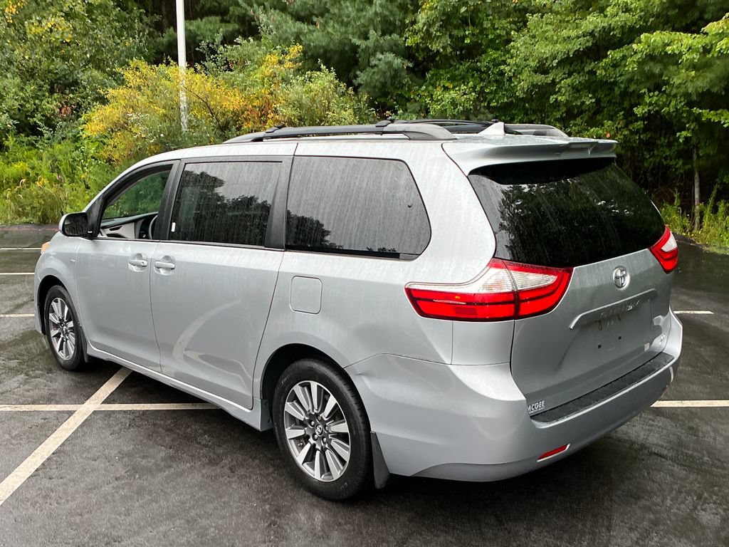 Used 2018 Toyota Sienna LE AWD/4WD image 3