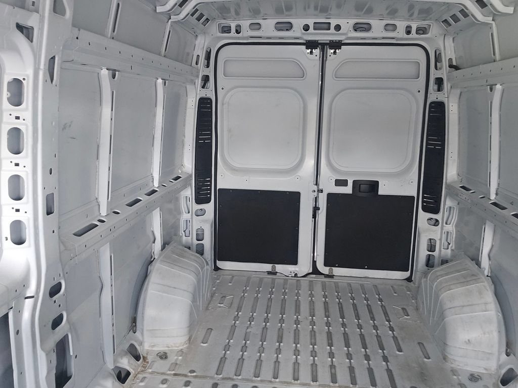 Used 2025 RAM ProMaster 2500 w/ Convenience Group FWD image 18