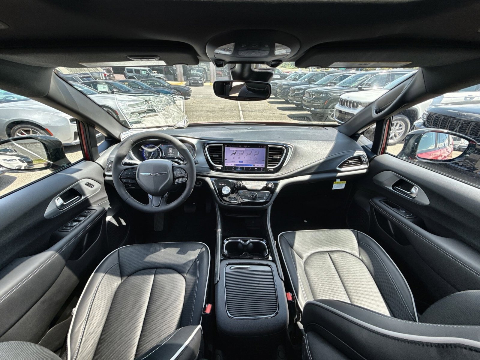 New 2026 Chrysler Pacifica Limited w/ S Appearance Package image 23