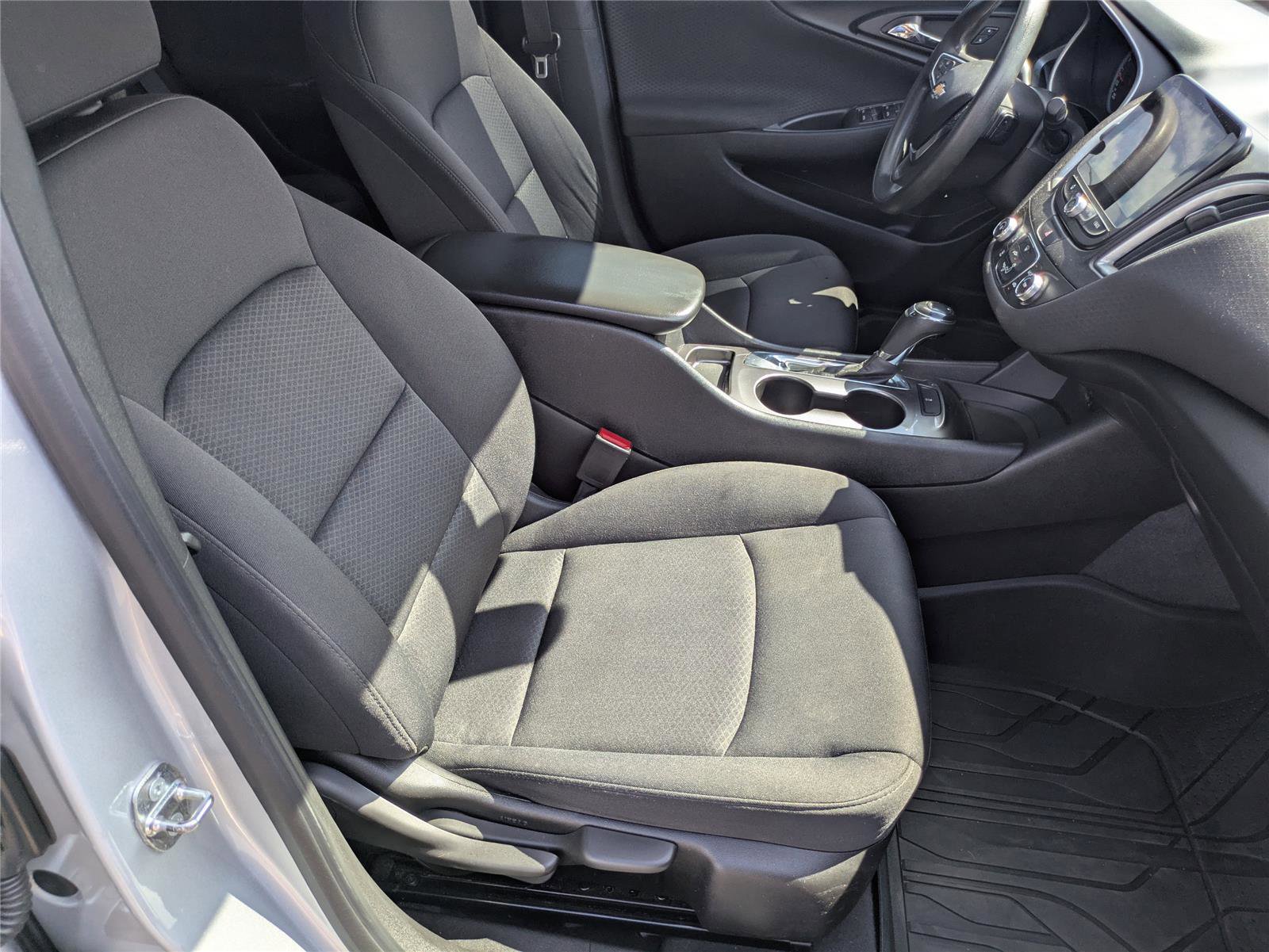 Used 2019 Chevrolet Malibu LS image 17