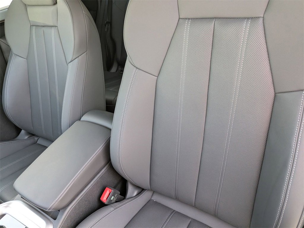 New 2025 Audi Q5 Premium Plus image 16