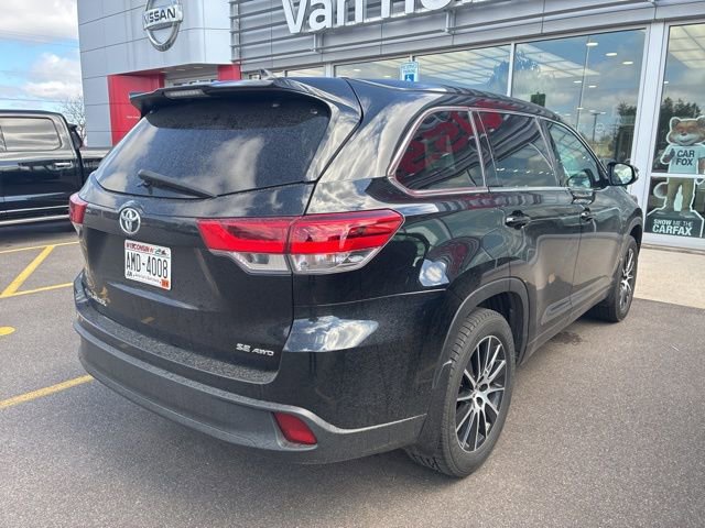 Used 2018 Toyota Highlander SE image 5