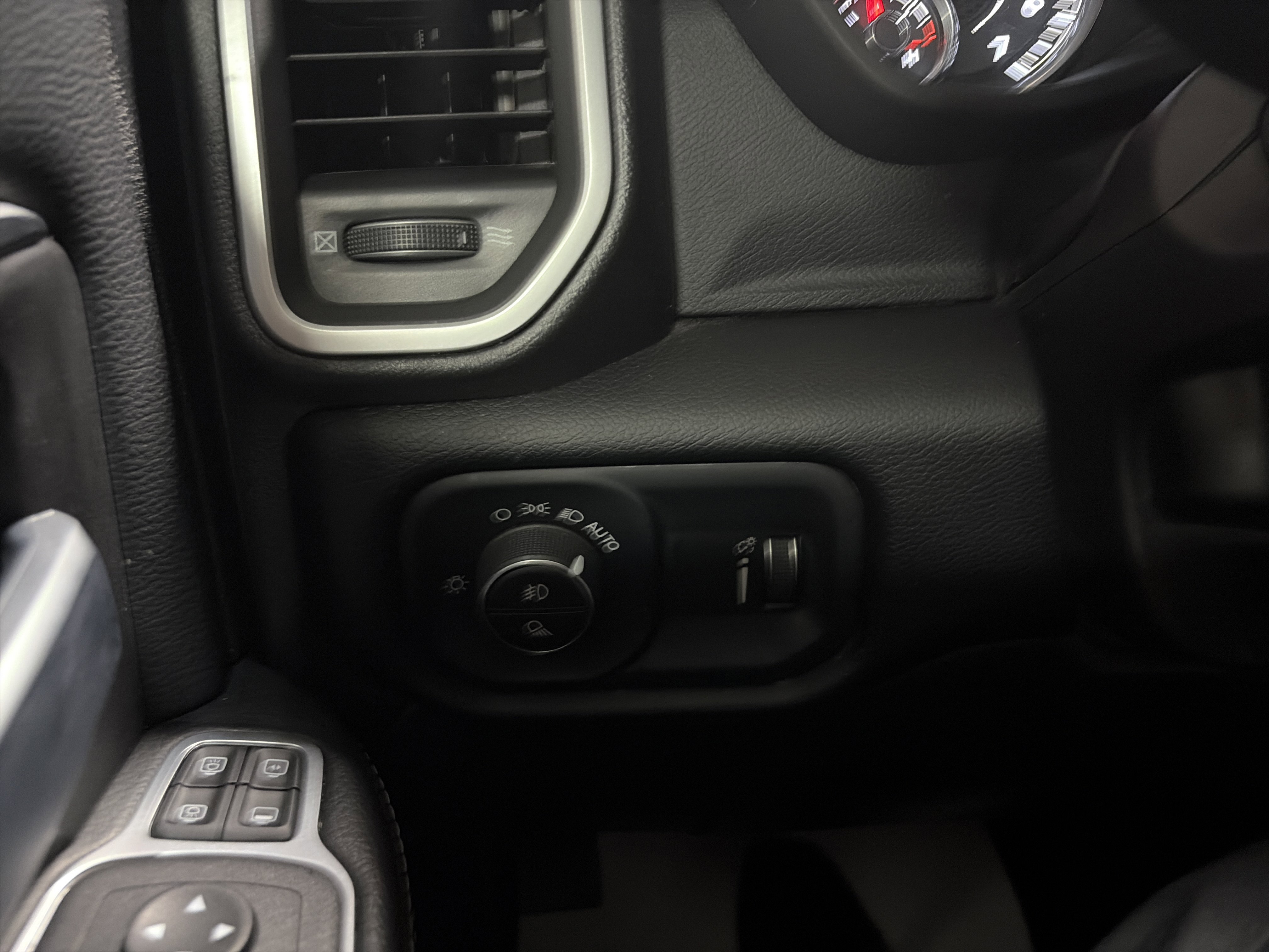 Used 2024 RAM 2500 Big Horn image 17