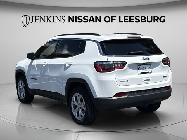 Used 2024 Jeep Compass Latitude AWD/4WD image 10