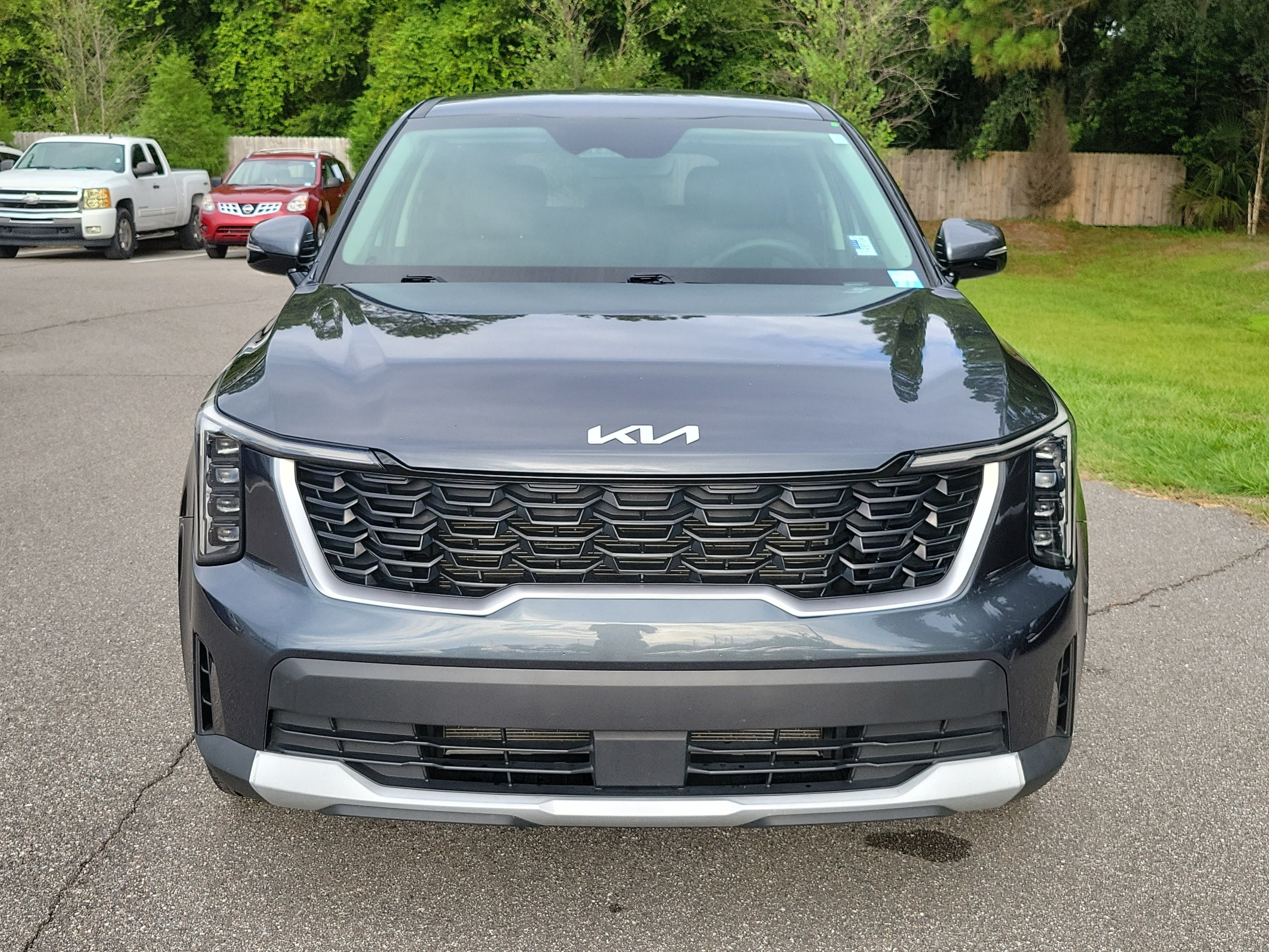 Certified 2024 Kia Sorento LX FWD image 2