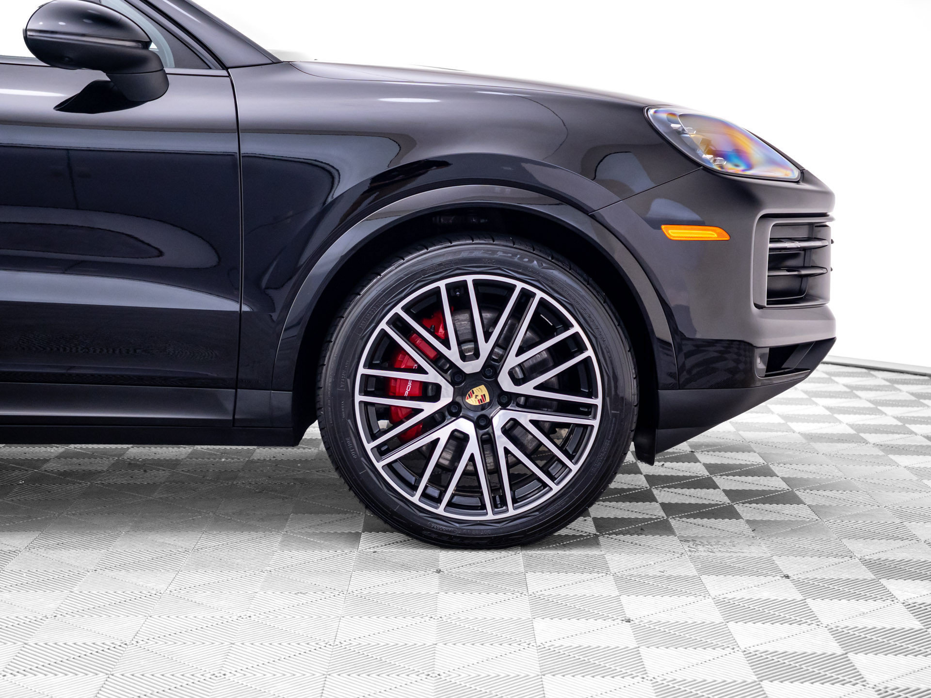 Used 2024 Porsche Cayenne S AWD/4WD image 36