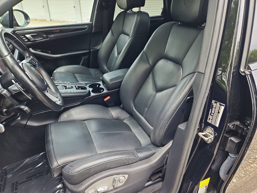 Used 2021 Porsche Macan AWD/4WD image 5