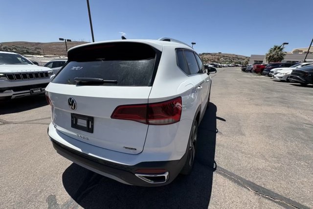 Used 2024 Volkswagen Taos SE AWD/4WD image 5