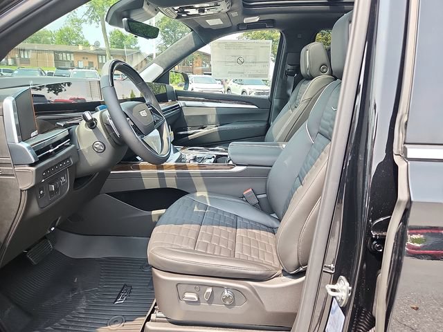 New 2026 Cadillac Escalade ESV Platinum Luxury w/ LPO, Radiant Package AWD/4WD image 9