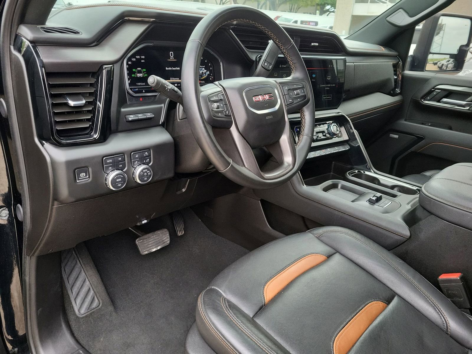 Used 2025 GMC Sierra 2500 AT4 w/ AT4 Premium Plus Package AWD/4WD image 10