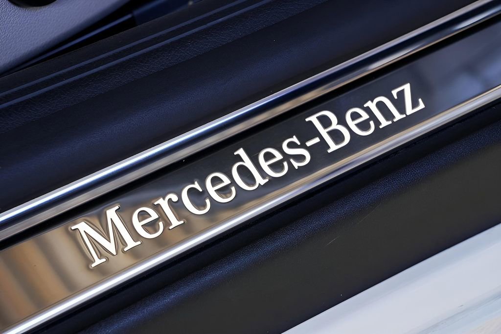 Used 2024 Mercedes-Benz CLE 300 4MATIC Cabriolet image 76