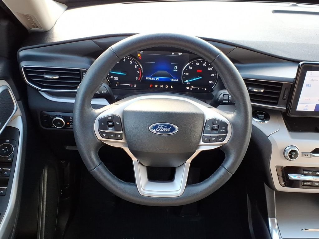 Certified 2023 Ford Explorer XLT w/ Equipment Group 202A AWD/4WD image 14