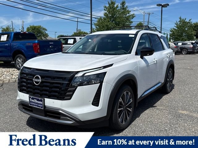 New 2026 Nissan Pathfinder Platinum w/ Cargo Package AWD/4WD image 3