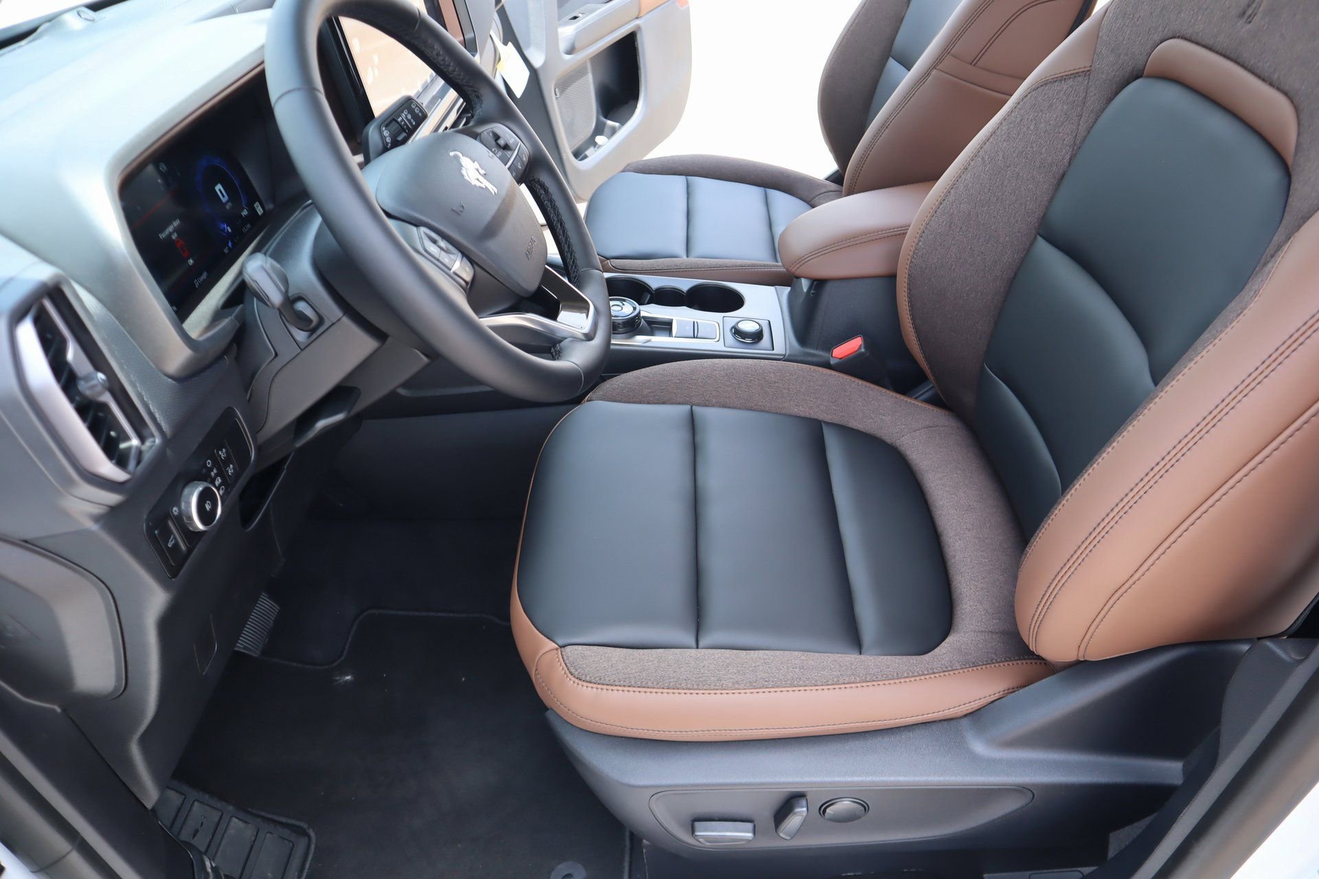 New 2025 Ford Bronco Sport Outer Banks w/ Outer Banks Tech Package+ image 11