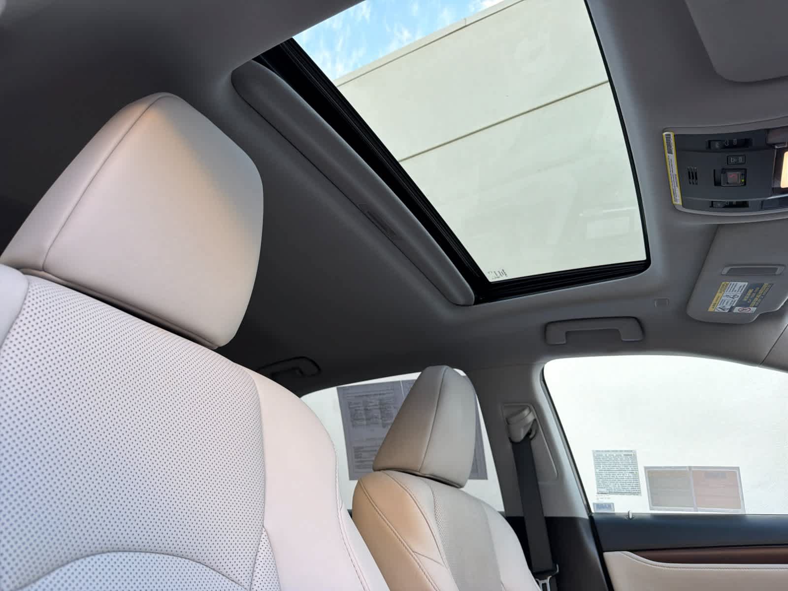 Certified 2022 Lexus RX 350 FWD w/ Premium Package image 18