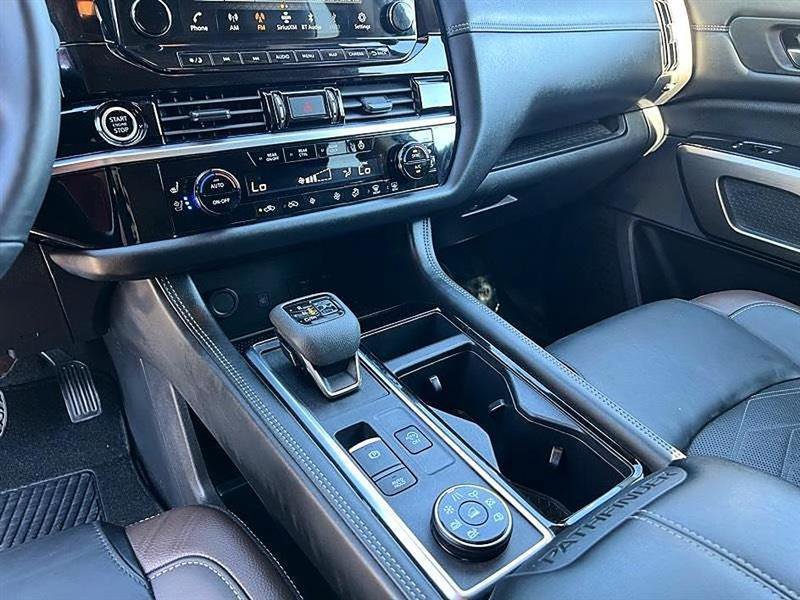 Used 2024 Nissan Pathfinder Platinum w/ Cargo Package AWD/4WD image 42