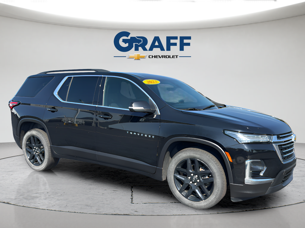Used 2023 Chevrolet Traverse LT w/ Rear Camera Mirror Package AWD/4WD image 10