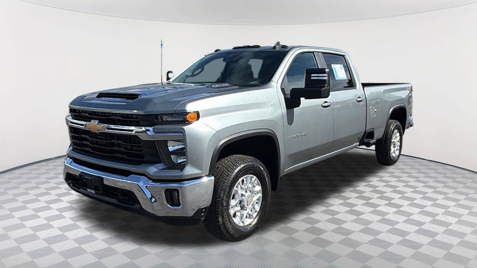 Used 2025 Chevrolet Silverado 3500 LT