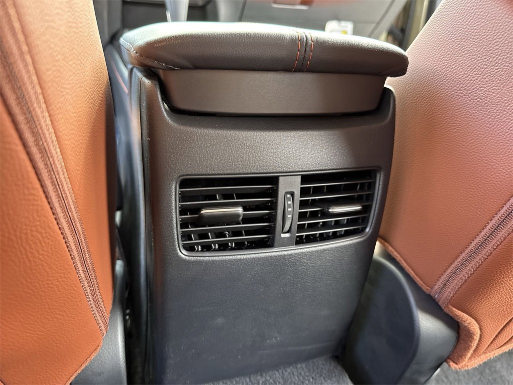 New 2024 MAZDA CX-30 Carbon image 38