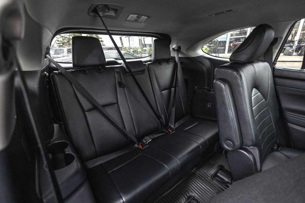 Used 2023 Toyota Highlander XLE AWD/4WD image 36