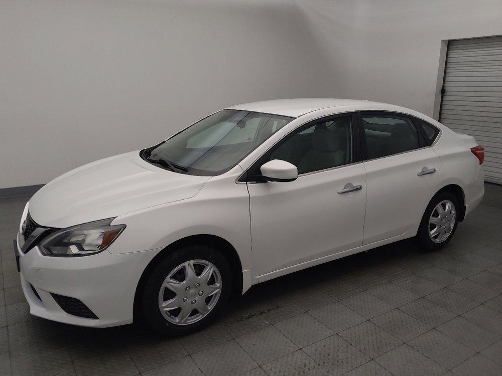 Used 2016 Nissan Sentra SV image 2