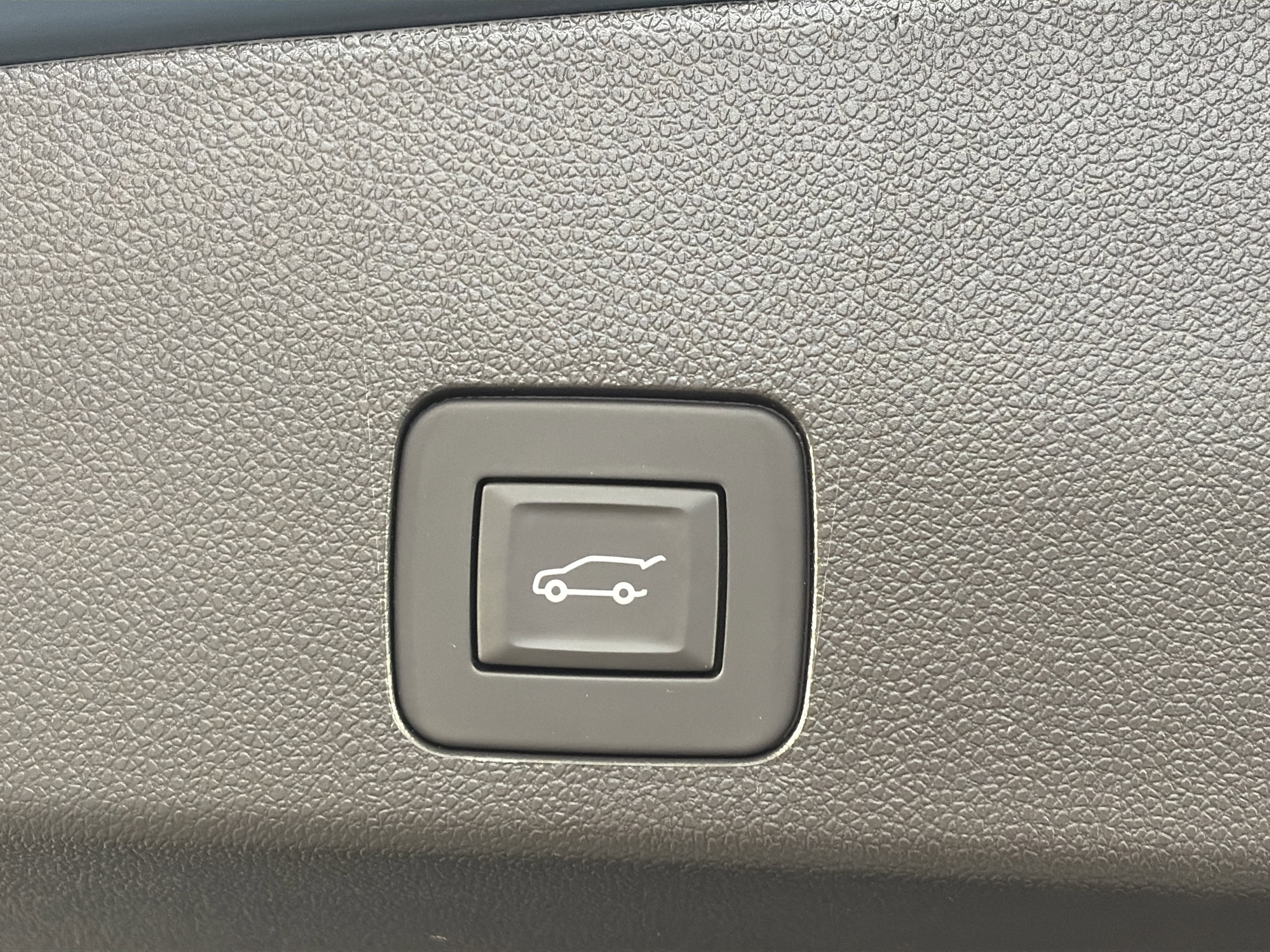 Certified 2025 Buick Encore GX Preferred AWD/4WD image 15