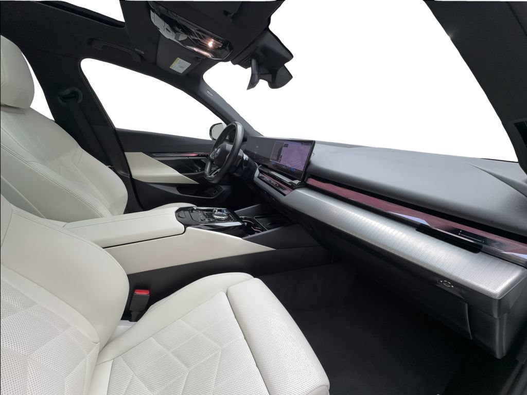 Used 2024 BMW i5 eDrive40i w/ Executive Package RWD image 37