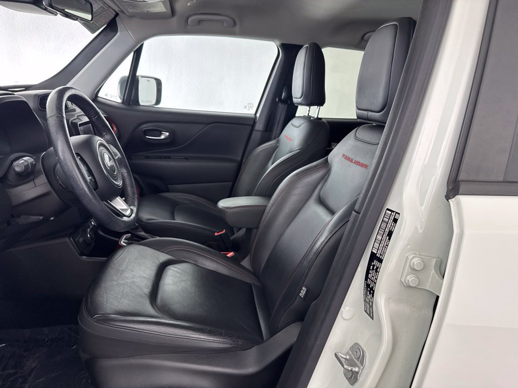 Used 2021 Jeep Renegade Trailhawk AWD/4WD image 25