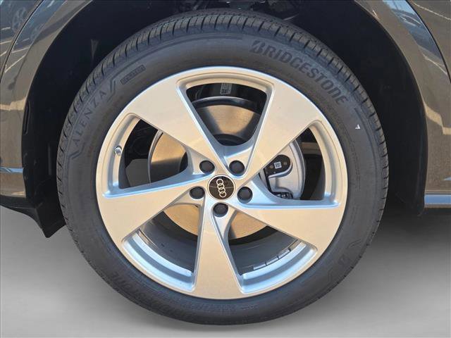 New 2025 Audi Q5 Premium Plus image 10