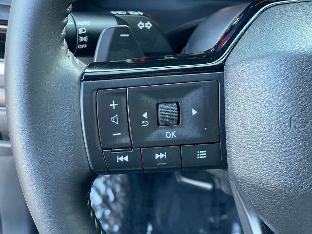 Certified 2025 Nissan Rogue SL image 16